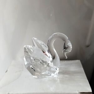 Crystal Small Swan 1.5" clear